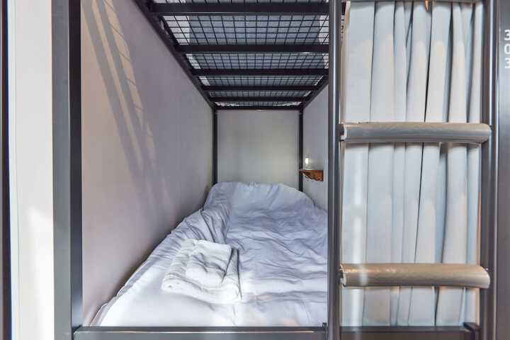 Room 8 of 21