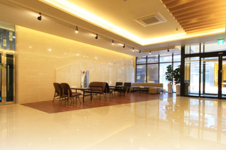 Hotel Interior 6 of 34