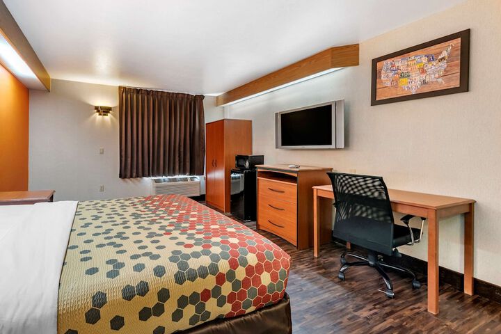 Room 7 of 20