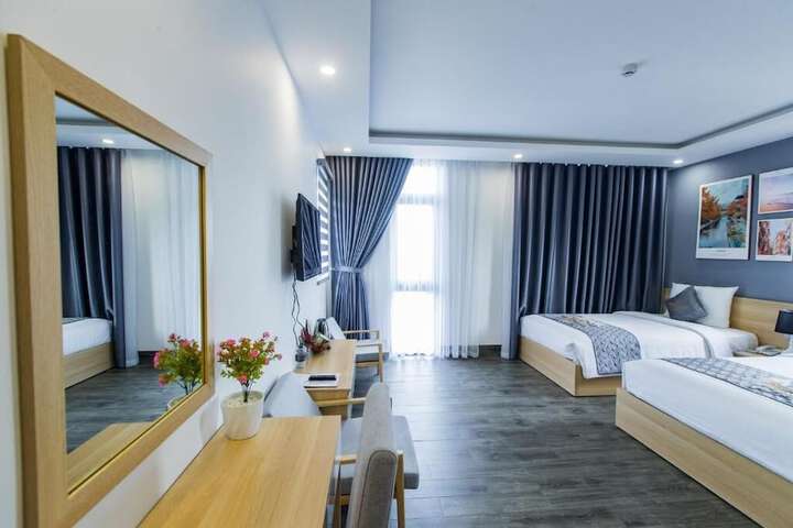 Room 4 of 24