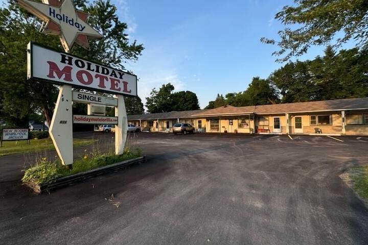 Holiday Motel