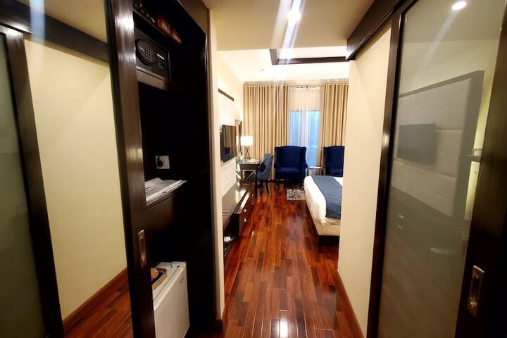Room 10 of 58