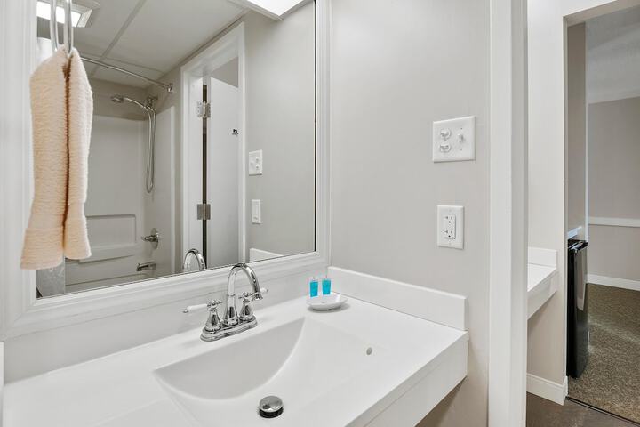 Room 8 of 23