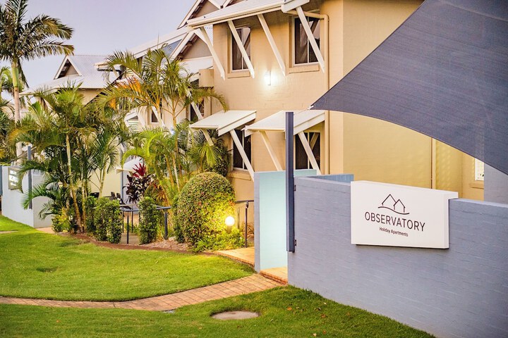 Hotel Exterior 55 of 65