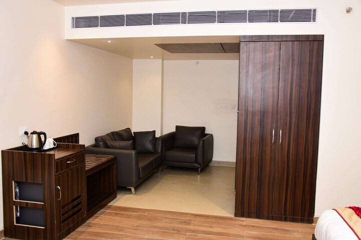 Room 11 of 47