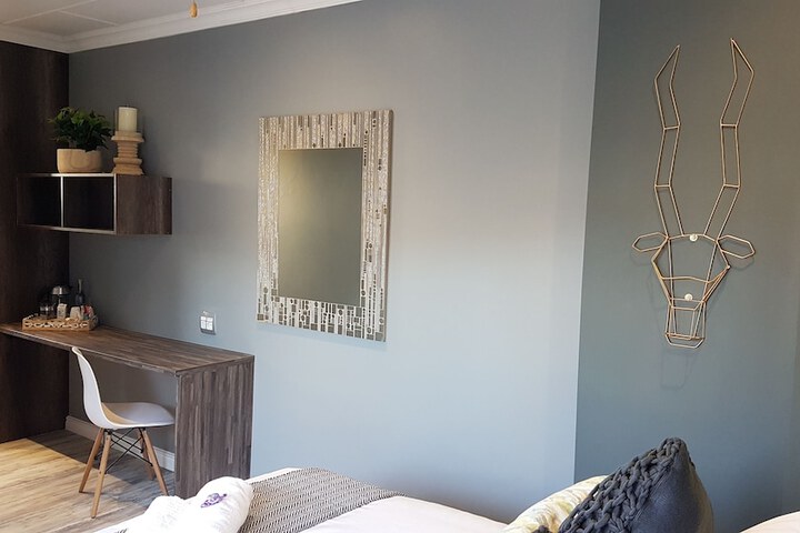 Room 27 of 50