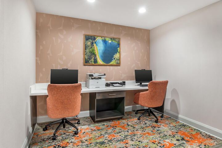 Business Center 33 of 33