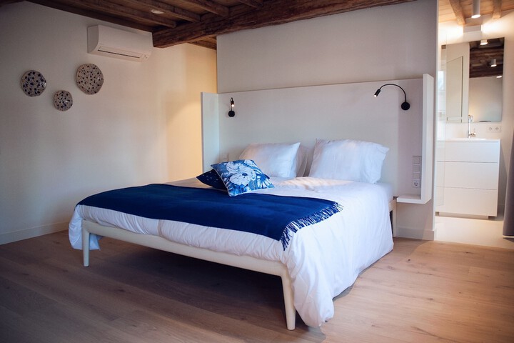 Room 3 of 38