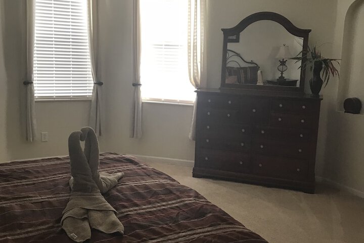 Room 5 of 92