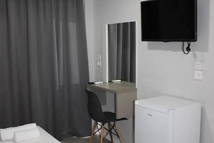 Room 4 of 39