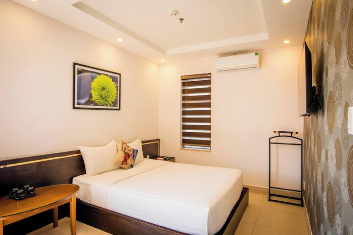 Room 13 of 119
