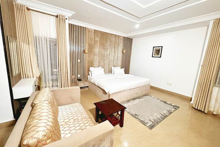 Room 10 of 45