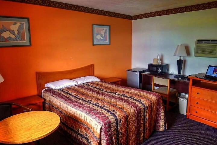 Room 12 of 32