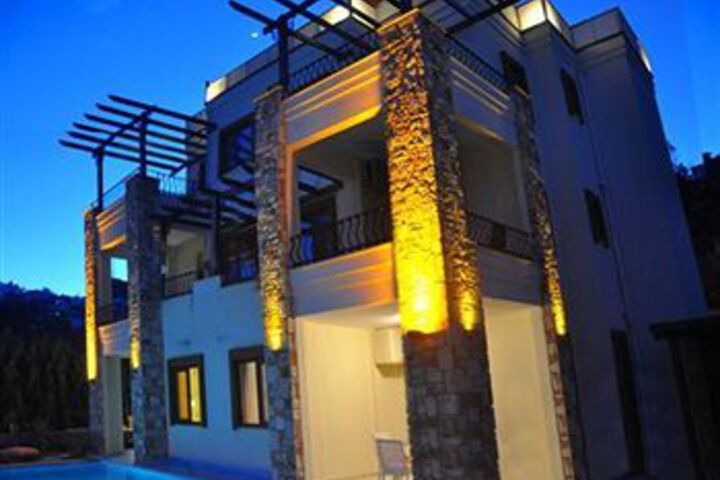Hotel Front - Evening or Night