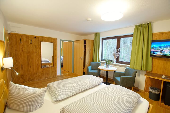 Room 5 of 74