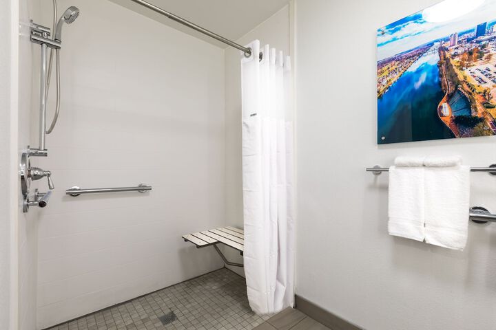 Bathroom shower