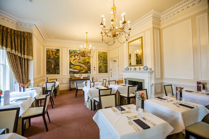 Dining 48 of 65