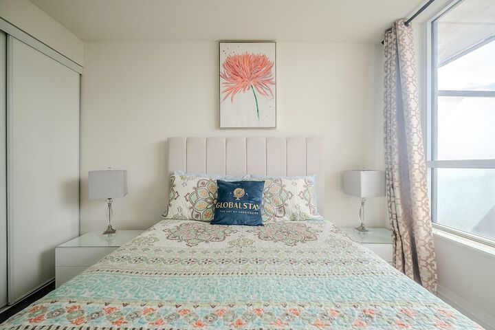 Room 18 of 279