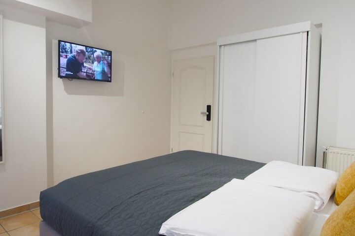 Room 74 of 136