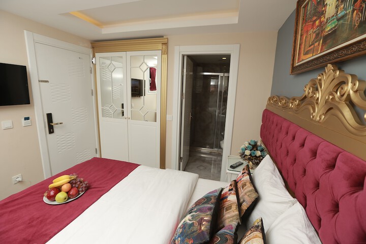 Room 40 of 74