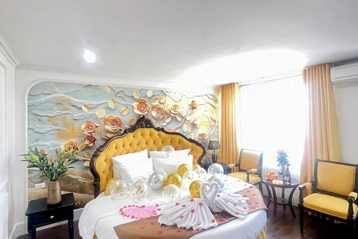 Room 10 of 113