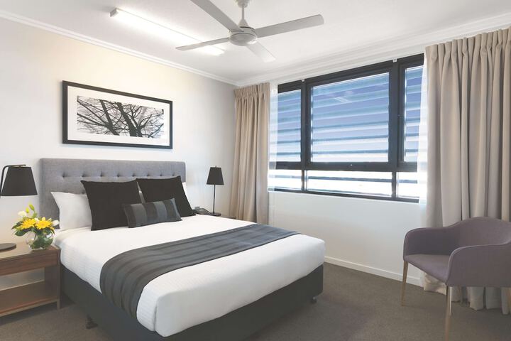 Room 10 of 31