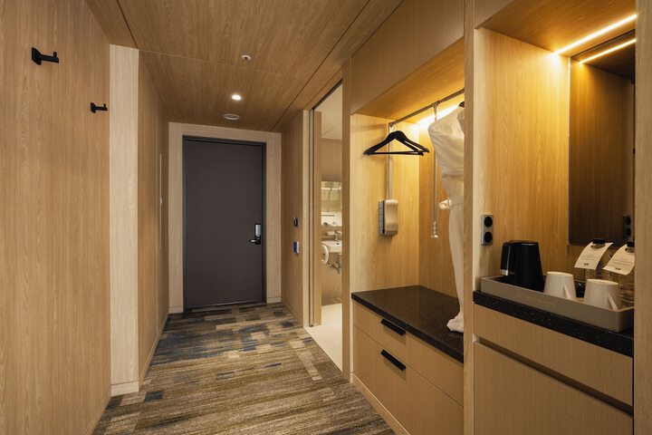 Room 8 of 50
