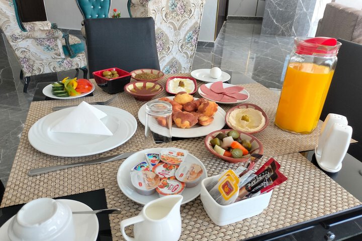 Breakfast/Coffee Service 24 of 27