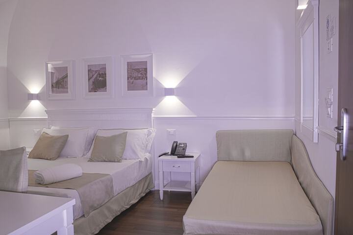 Room 15 of 34