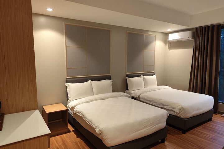 Room 16 of 54