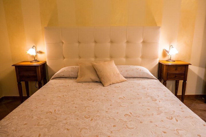 Room 9 of 30