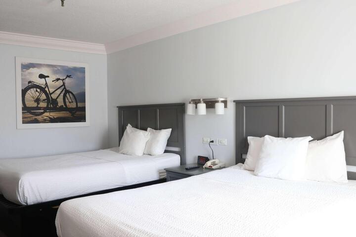 1 King Bed (11 of 19)