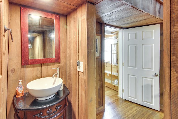 Hot Tub & Boat Dock: Lovely Lake Lure Retreat