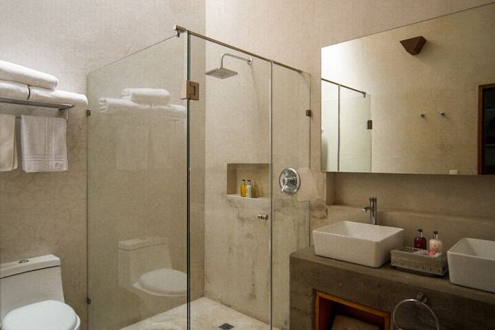 Room 19 of 36