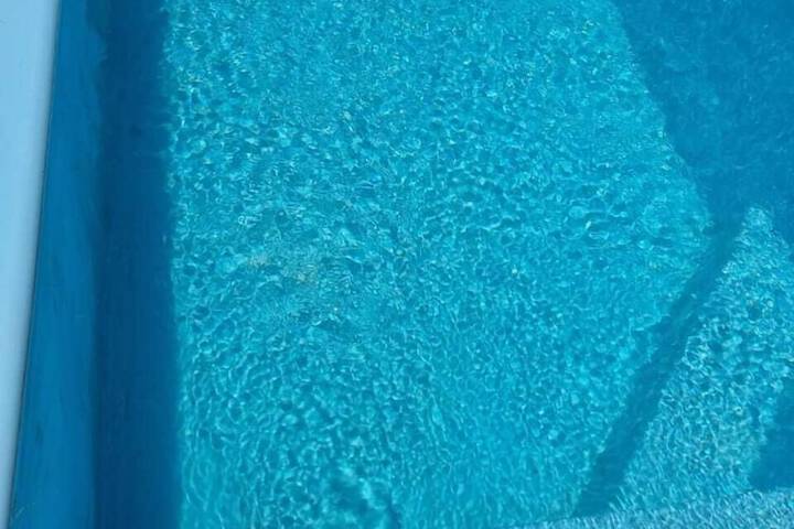 Pool 5 of 8
