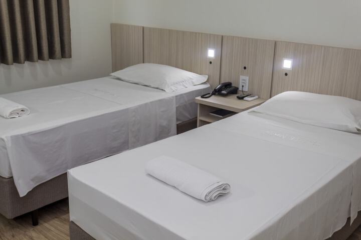 Room 5 of 63