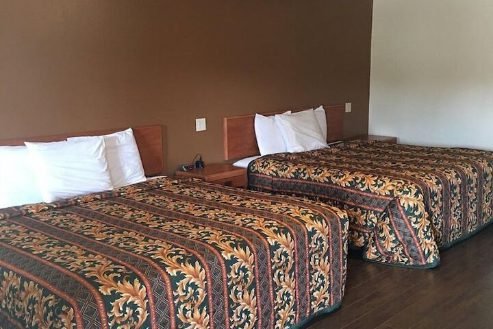 Room 2 of 7