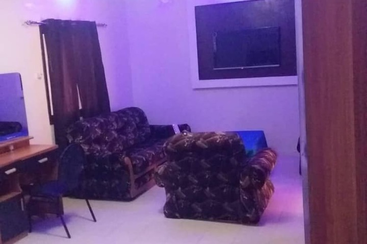 Room 18 of 28