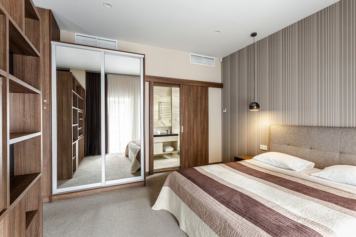 Room 36 of 92