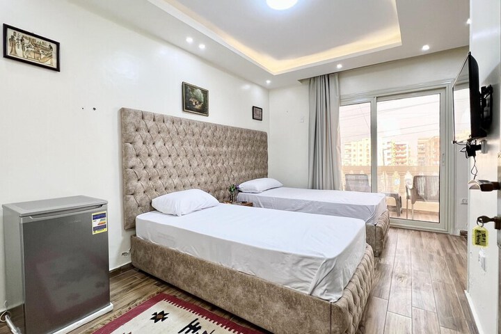 Room 15 of 37