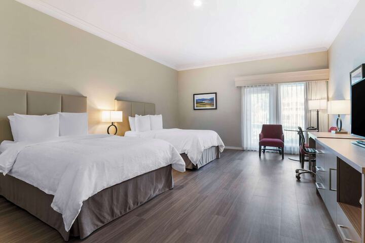Room 30 of 76