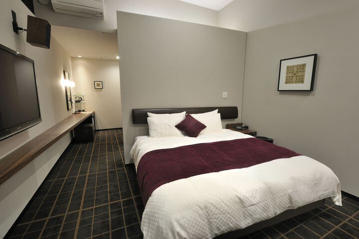 Room 11 of 30
