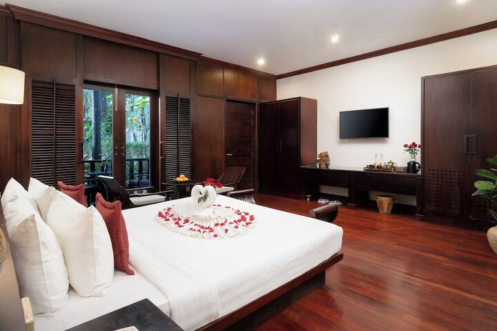 Room 44 of 122