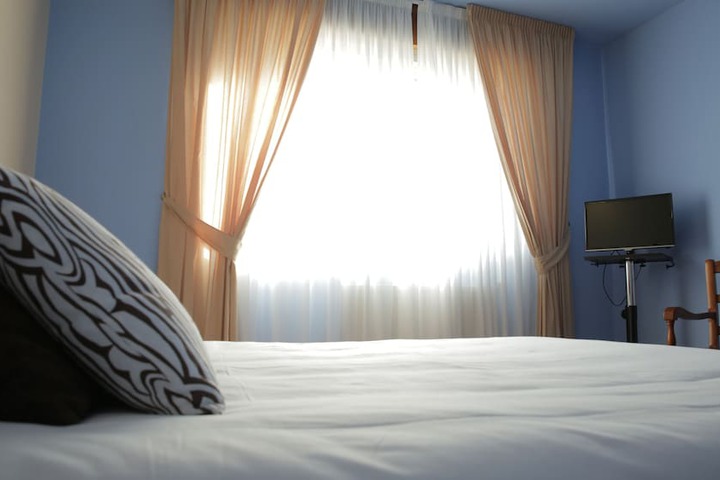 Room 12 of 38