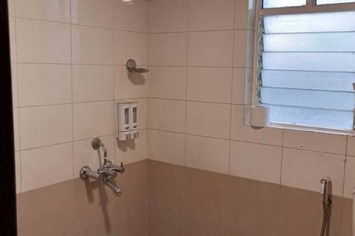 Room 10 of 39