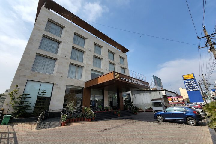 Hotel 55 of 56