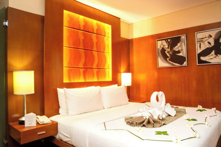 Room 52 of 178