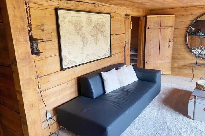 Room 13 of 41