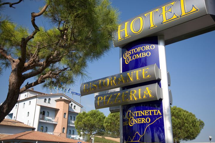 Hotel 44 of 45