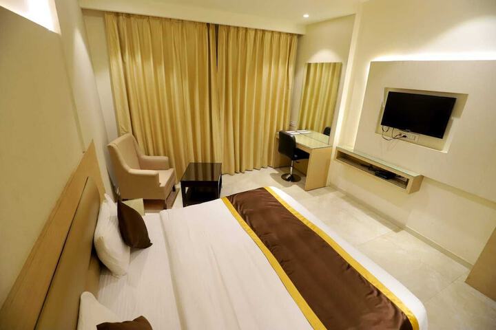 Room 19 of 32